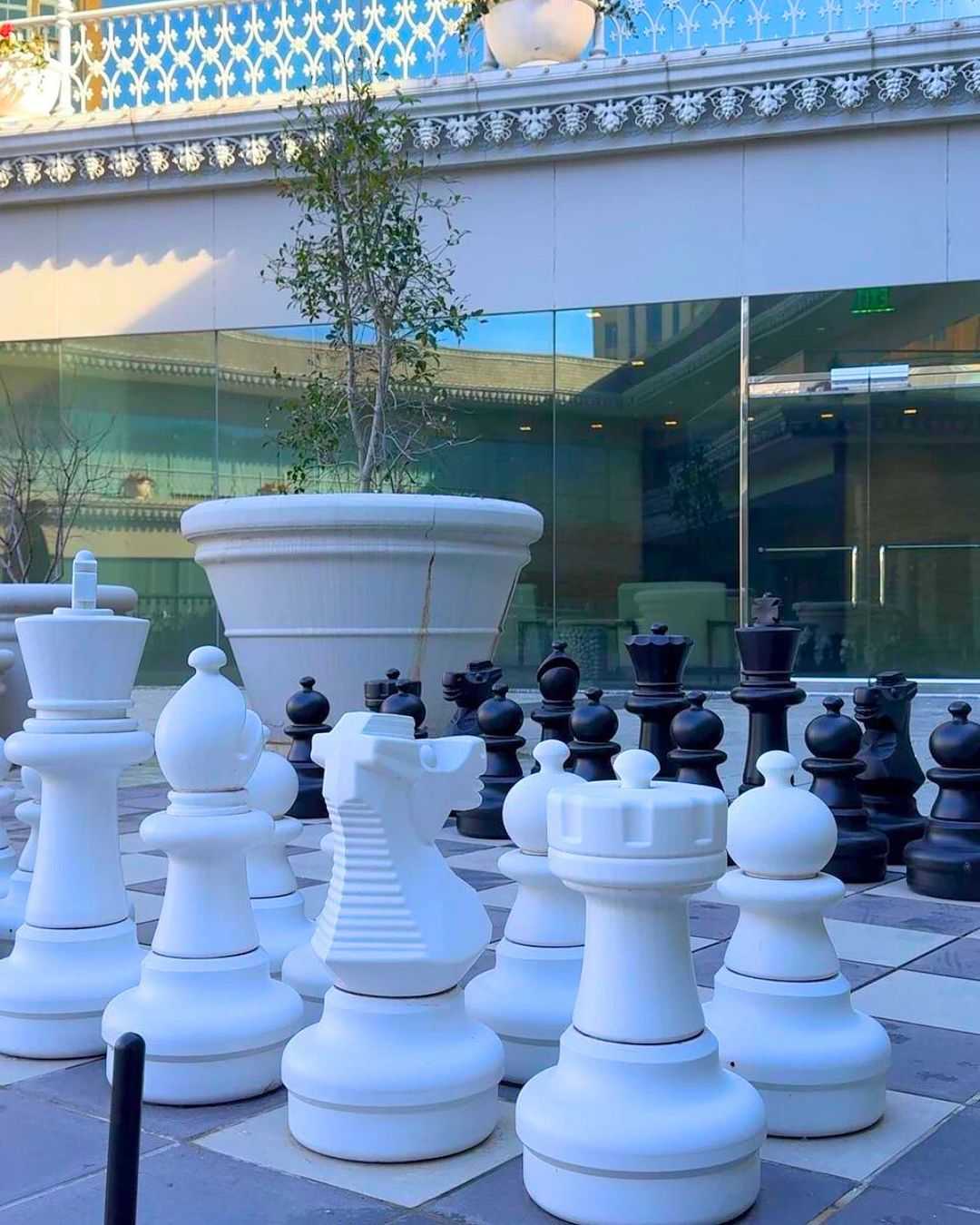 Your next move? A strategic break at the oversized chess set!⁠
⁠
Challenge a colleague, clear your mind, and recharge for the rest of the day. ⁠
⁠
.⁠
.⁠
.⁠
#ChessBreak⁠ #CrescentPlay #TheCrescentOffice  TheCrescentDallas #TheCrescent #UptownDallas #OfficeSpotsInDallas #CorporateOfficesDallas #DallasCorporateLifestyle ⁠